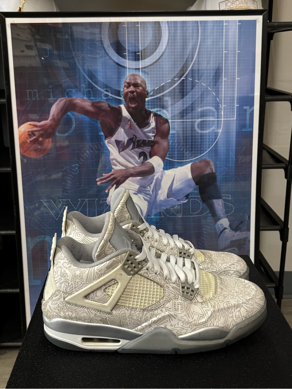 Size 10- Nike Air Jordan 4 Retro Laser 30th Anniversary White Chrome 705333-105